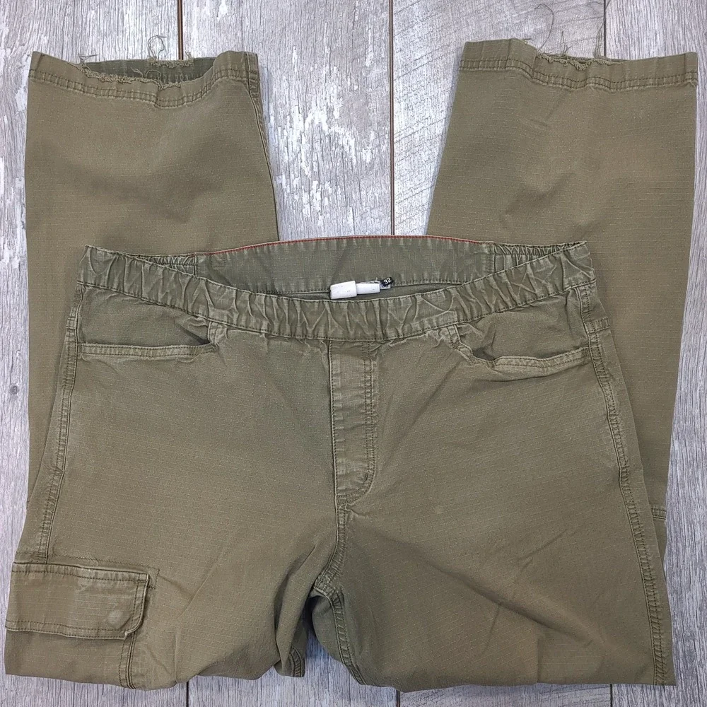 MEC Cargo Pants Mens 32 Green Ripstop Organic Cotton Elastic Hiking Utility - Picture 3 of 8
